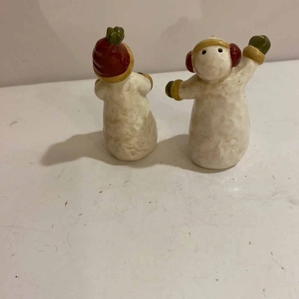 Snowmen Salt and Pepper Shakers (KA)